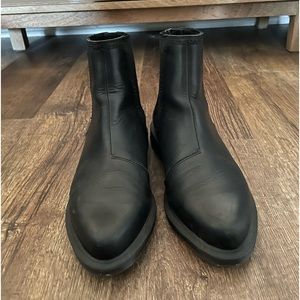 Doc Martens pointed boots zip back